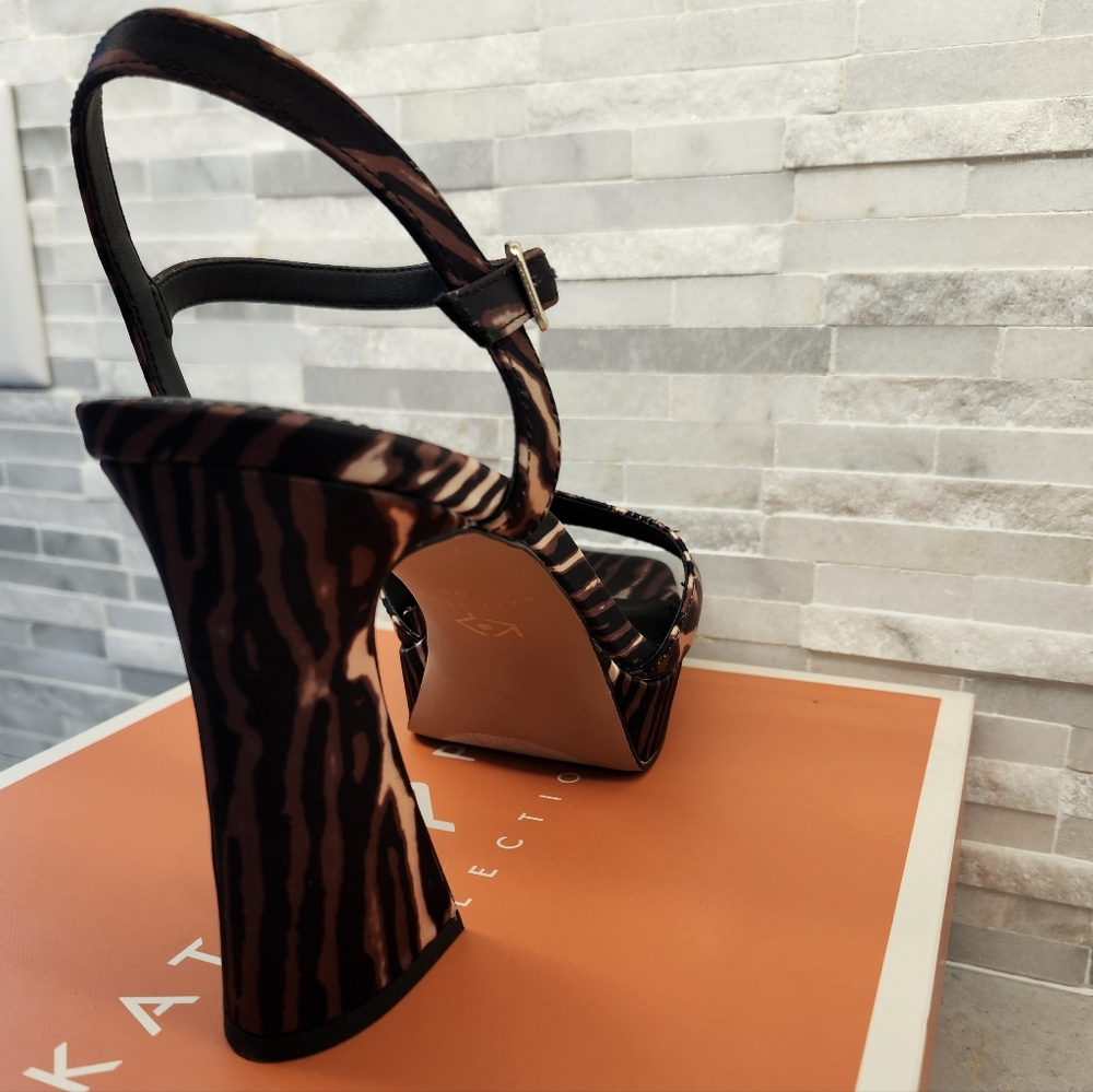 Katy Perry Tiger Print Satin Platform Heels Sandals Size 9.5 NWT - Picture 8 of 9
